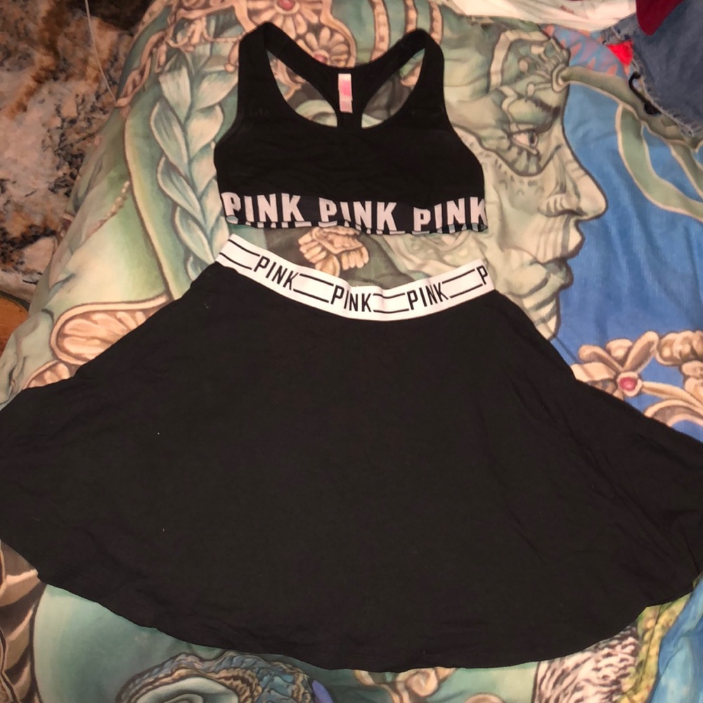 Pink vs skirt sport bra